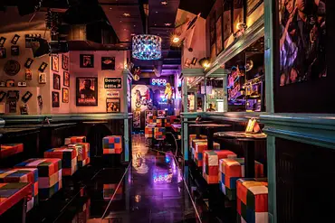 Cafe 80's Disco Club