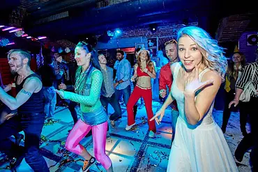 Cafe 80's Disco Club
